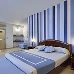 Corte Di Nettuno - Cdshotels 호텔 4*