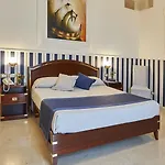 호텔 Corte Di Nettuno - Cdshotels 4*