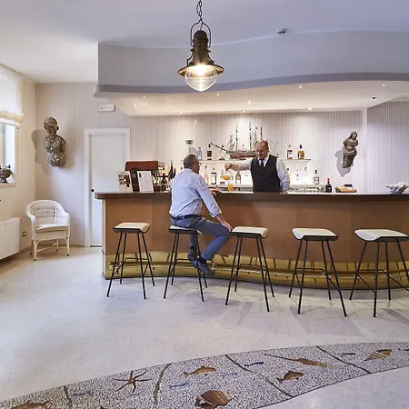 Hotel Corte Di Nettuno - Cdshotels