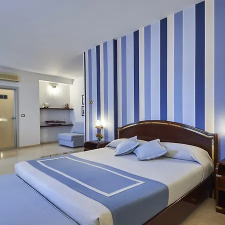 Corte Di Nettuno - Cdshotels Hotel 4*