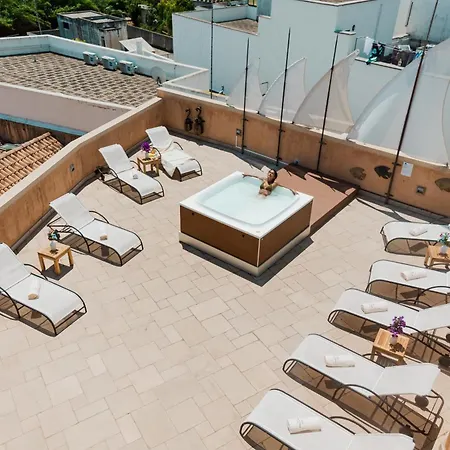 Hotel Corte Di Nettuno - Cdshotels 4*